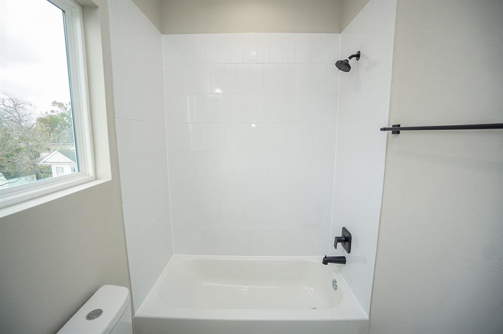 1439 3 25th Street, Houston, Texas 77008, 3 Bedrooms Bedrooms, 3 Rooms Rooms,3 BathroomsBathrooms,Single-family,For Sale,25th,86487249