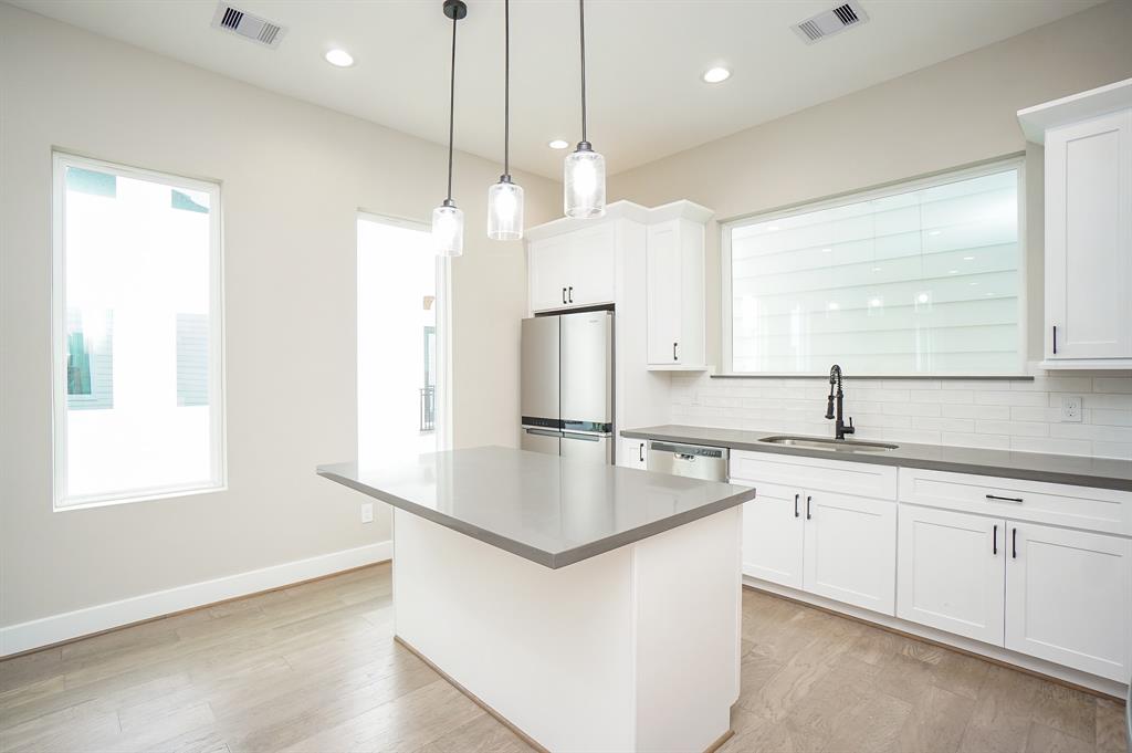 1439 3 25th Street, Houston, Texas 77008, 3 Bedrooms Bedrooms, 3 Rooms Rooms,3 BathroomsBathrooms,Single-family,For Sale,25th,86487249