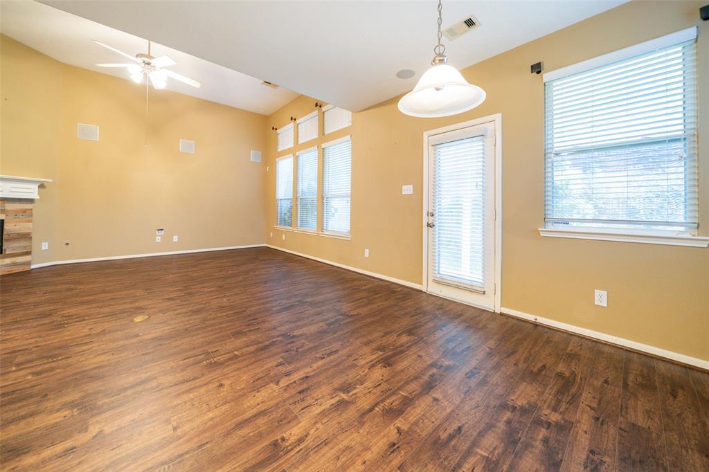 8211 2 Miramar Crest Court, Tomball, Texas 77375, 4 Bedrooms Bedrooms, 4 Rooms Rooms,2 BathroomsBathrooms,Single-family,For Sale,Miramar Crest,73290309