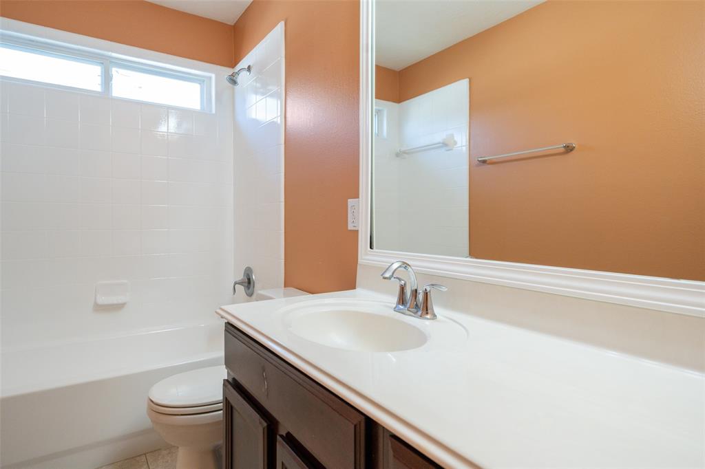8211 2 Miramar Crest Court, Tomball, Texas 77375, 4 Bedrooms Bedrooms, 4 Rooms Rooms,2 BathroomsBathrooms,Single-family,For Sale,Miramar Crest,73290309