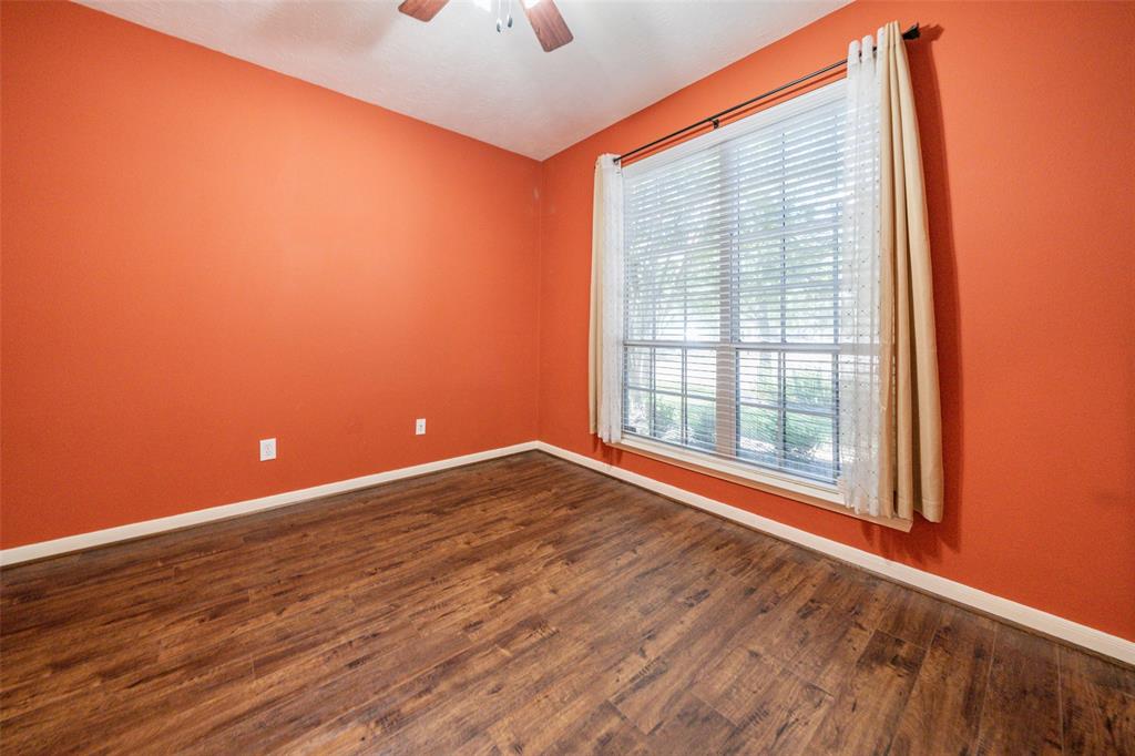 8211 2 Miramar Crest Court, Tomball, Texas 77375, 4 Bedrooms Bedrooms, 4 Rooms Rooms,2 BathroomsBathrooms,Single-family,For Sale,Miramar Crest,73290309