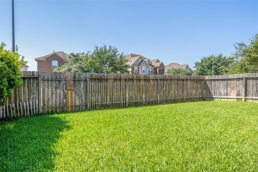 8211 2 Miramar Crest Court, Tomball, Texas 77375, 4 Bedrooms Bedrooms, 4 Rooms Rooms,2 BathroomsBathrooms,Single-family,For Sale,Miramar Crest,73290309