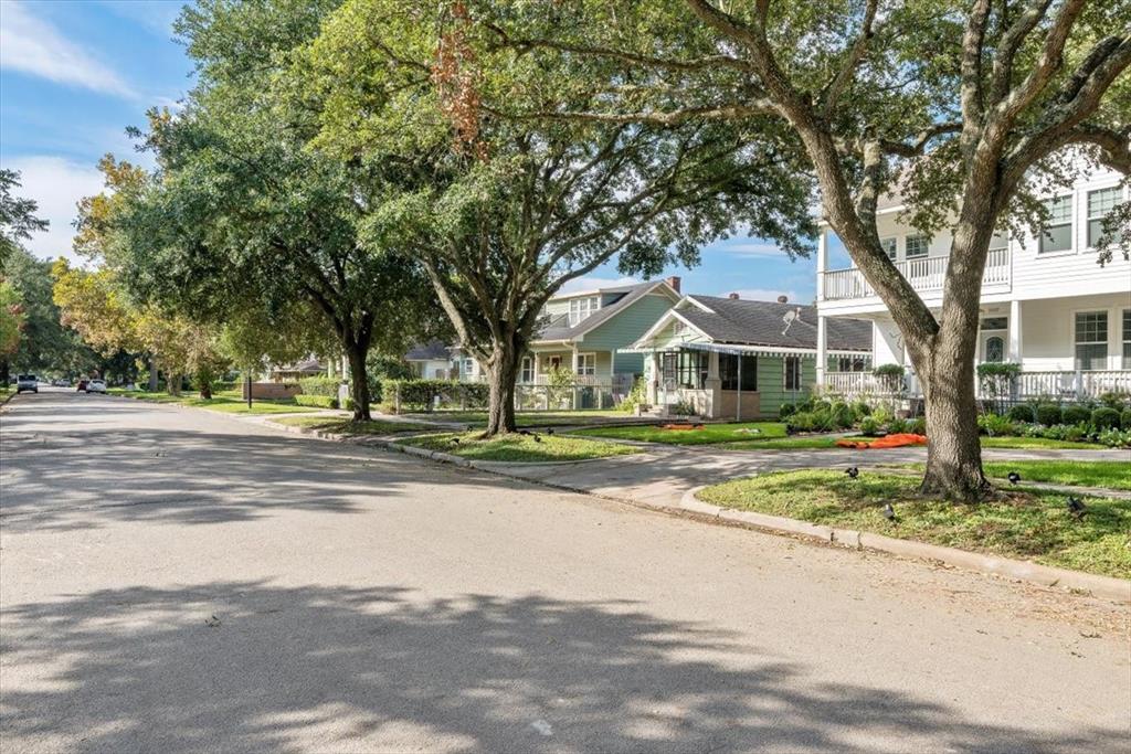 1533 1 Harvard Street, Houston, Texas 77008, 2 Bedrooms Bedrooms, 8 Rooms Rooms,1 BathroomBathrooms,Single-family,For Sale,Harvard,10201657