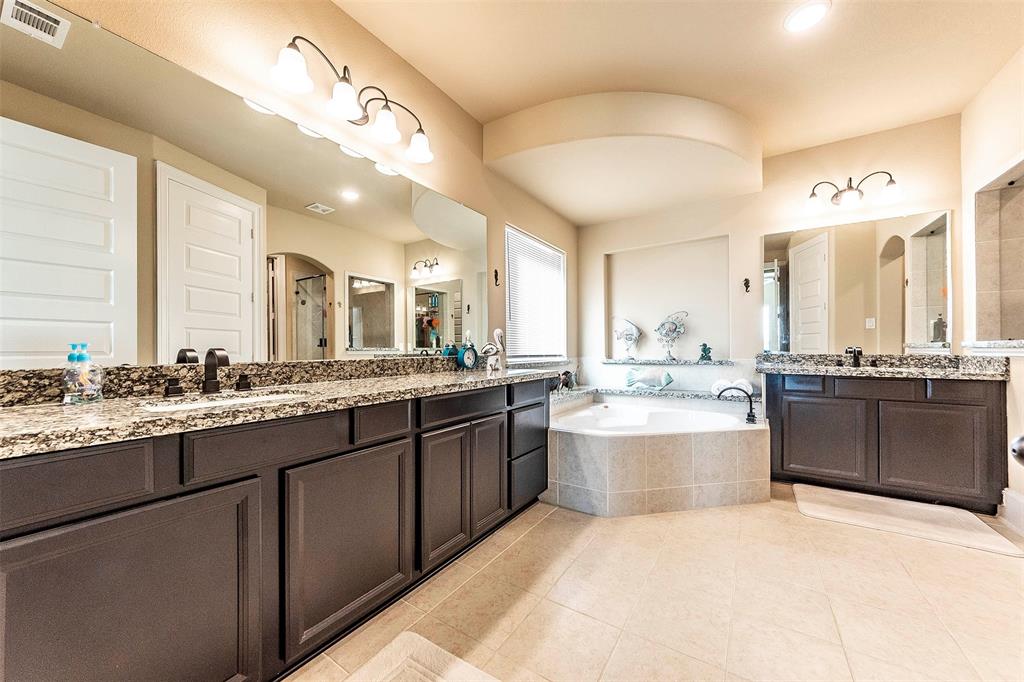 12521 2 Grand Haven Drive, Texas City, Texas 77568, 4 Bedrooms Bedrooms, 9 Rooms Rooms,3 BathroomsBathrooms,Single-family,For Sale,Grand Haven,59151726