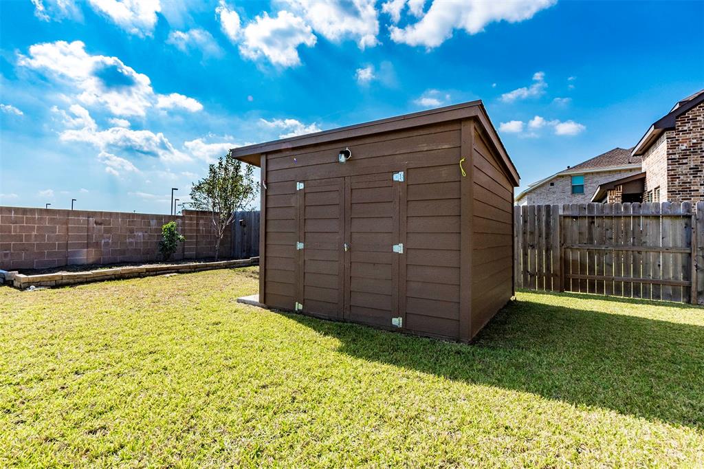 12521 2 Grand Haven Drive, Texas City, Texas 77568, 4 Bedrooms Bedrooms, 9 Rooms Rooms,3 BathroomsBathrooms,Single-family,For Sale,Grand Haven,59151726