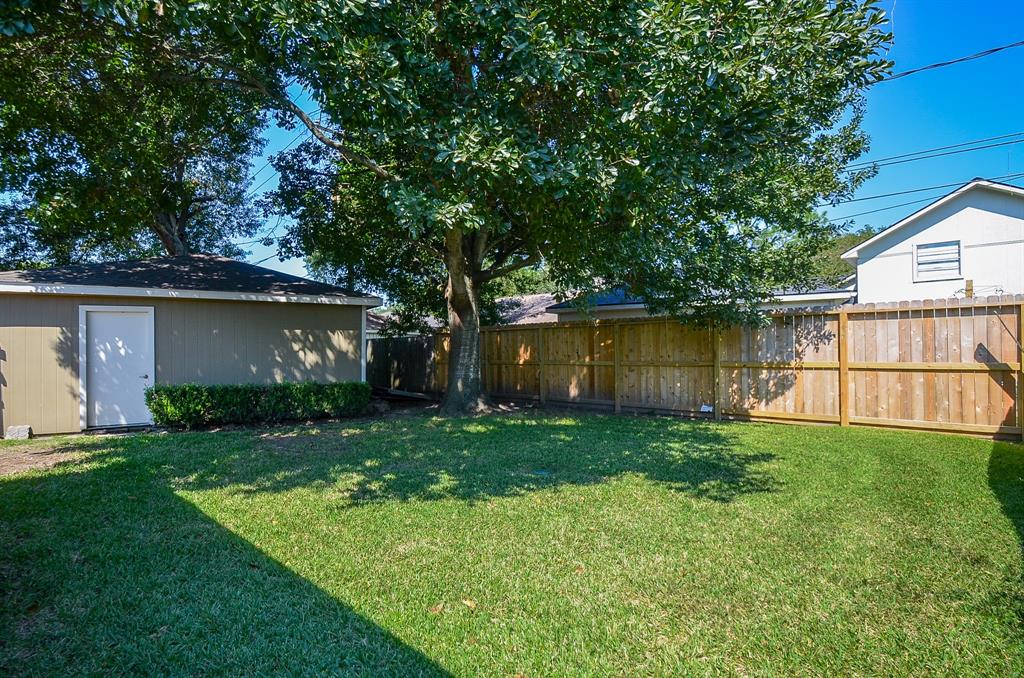 6110 1 Rutherglenn Drive, Houston, Texas 77096, 3 Bedrooms Bedrooms, 7 Rooms Rooms,2 BathroomsBathrooms,Single-family,For Sale,Rutherglenn,10863942