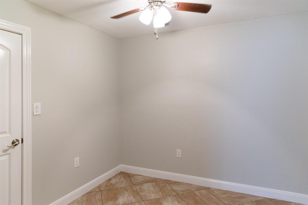 4903 1 Braesheather Drive, Houston, Texas 77096, 4 Bedrooms Bedrooms, 4 Rooms Rooms,4 BathroomsBathrooms,Single-family,For Sale,Braesheather,67840839