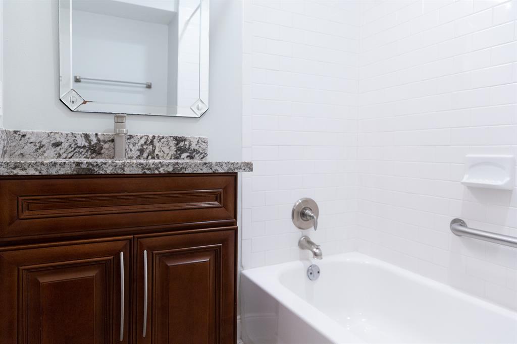 4903 1 Braesheather Drive, Houston, Texas 77096, 4 Bedrooms Bedrooms, 4 Rooms Rooms,4 BathroomsBathrooms,Single-family,For Sale,Braesheather,67840839