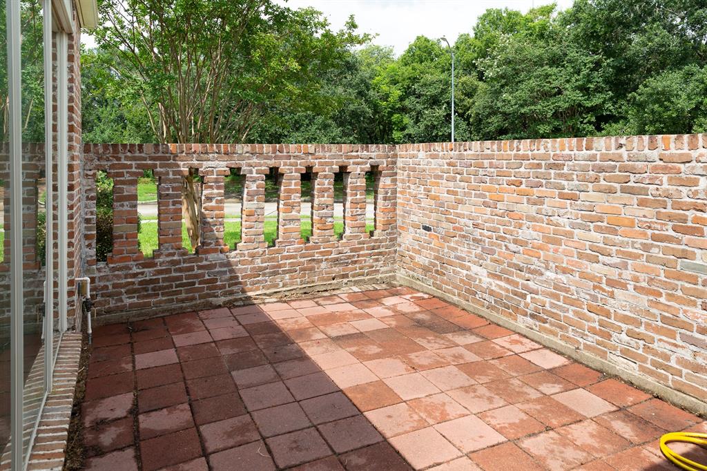 4903 1 Braesheather Drive, Houston, Texas 77096, 4 Bedrooms Bedrooms, 4 Rooms Rooms,4 BathroomsBathrooms,Single-family,For Sale,Braesheather,67840839