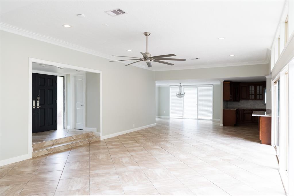 4903 1 Braesheather Drive, Houston, Texas 77096, 4 Bedrooms Bedrooms, 4 Rooms Rooms,4 BathroomsBathrooms,Single-family,For Sale,Braesheather,67840839