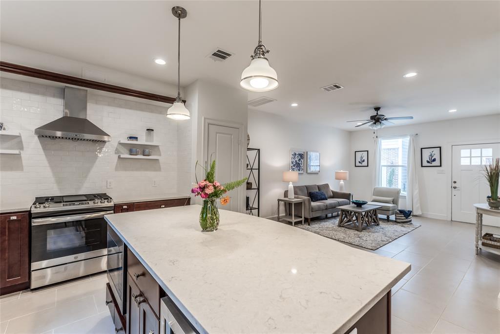 118 2 Sylvester Road, Houston, Texas 77009, 3 Bedrooms Bedrooms, 6 Rooms Rooms,2 BathroomsBathrooms,Single-family,For Sale,Sylvester,89228777