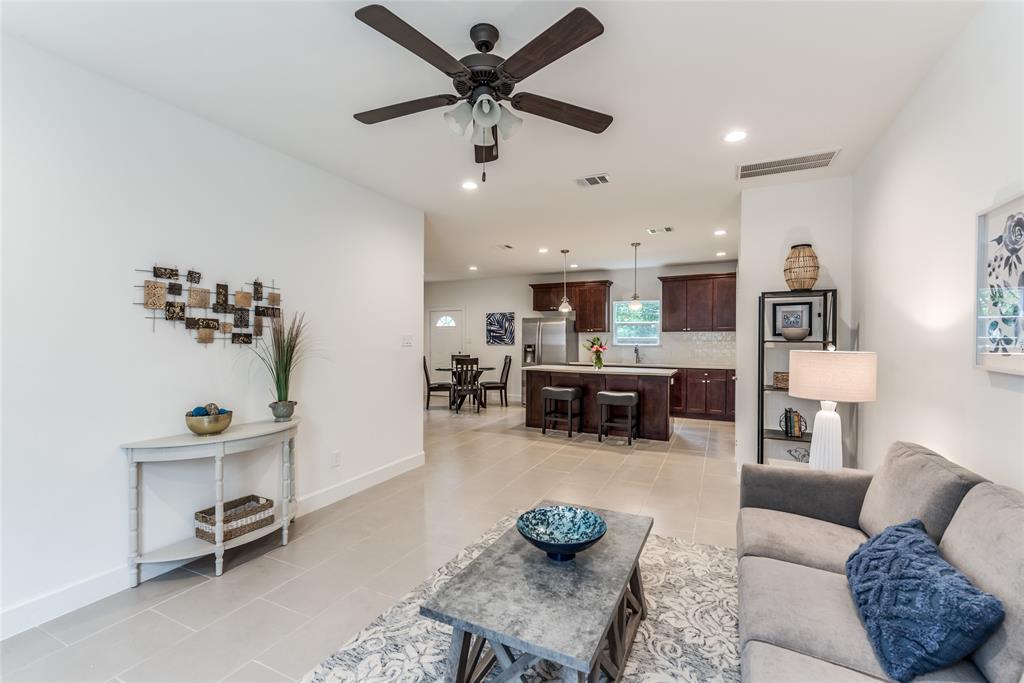 118 2 Sylvester Road, Houston, Texas 77009, 3 Bedrooms Bedrooms, 6 Rooms Rooms,2 BathroomsBathrooms,Single-family,For Sale,Sylvester,89228777