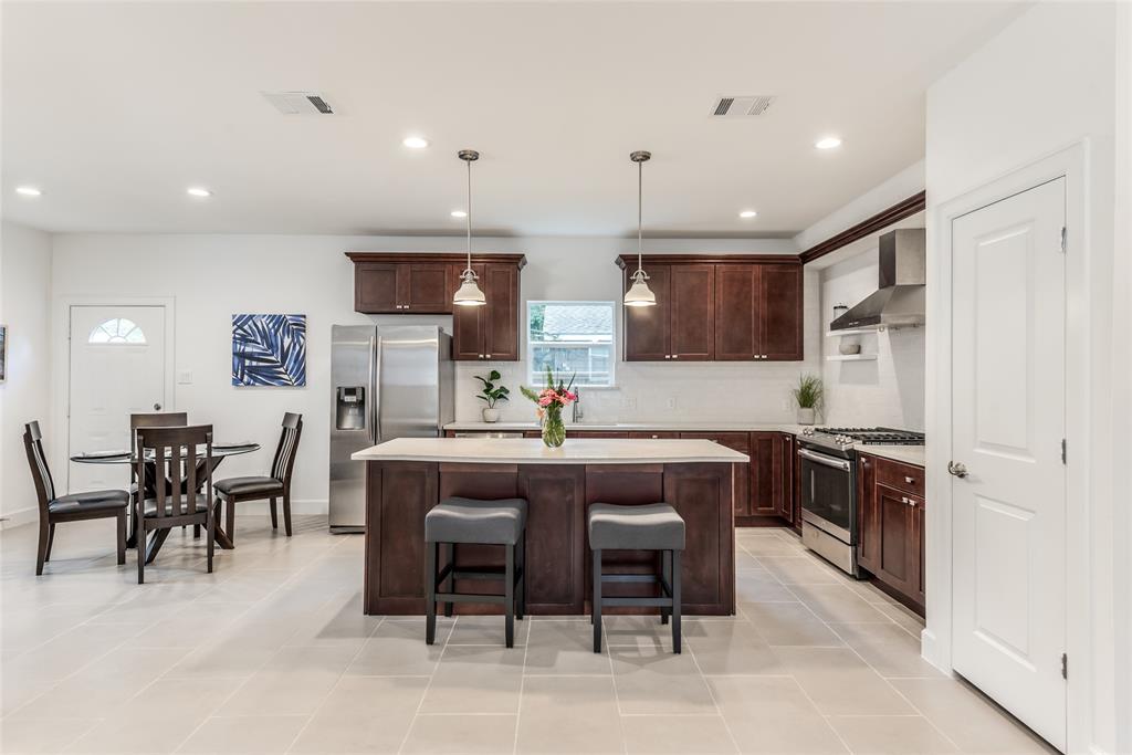 118 2 Sylvester Road, Houston, Texas 77009, 3 Bedrooms Bedrooms, 6 Rooms Rooms,2 BathroomsBathrooms,Single-family,For Sale,Sylvester,89228777