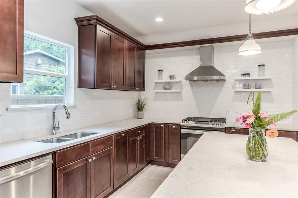 118 2 Sylvester Road, Houston, Texas 77009, 3 Bedrooms Bedrooms, 6 Rooms Rooms,2 BathroomsBathrooms,Single-family,For Sale,Sylvester,89228777