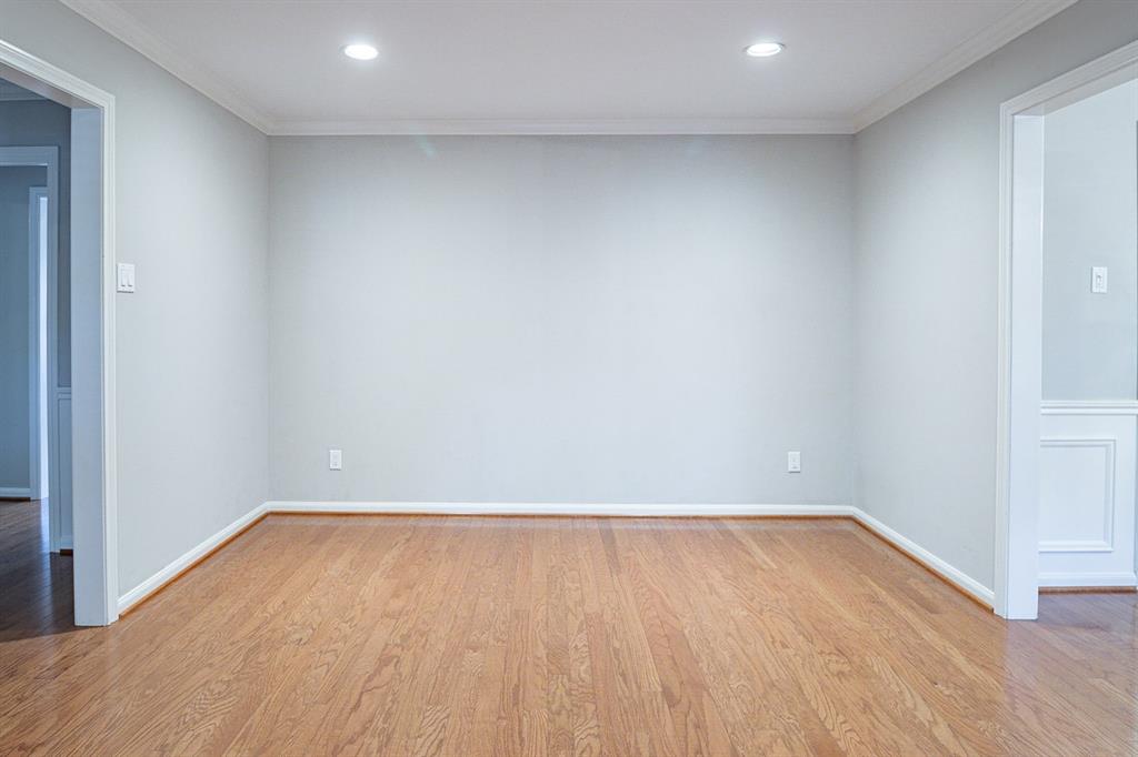 10043 1 Wickersham Lane, Houston, Texas 77042, 3 Bedrooms Bedrooms, 3 Rooms Rooms,2 BathroomsBathrooms,Single-family,For Sale,Wickersham,68106533