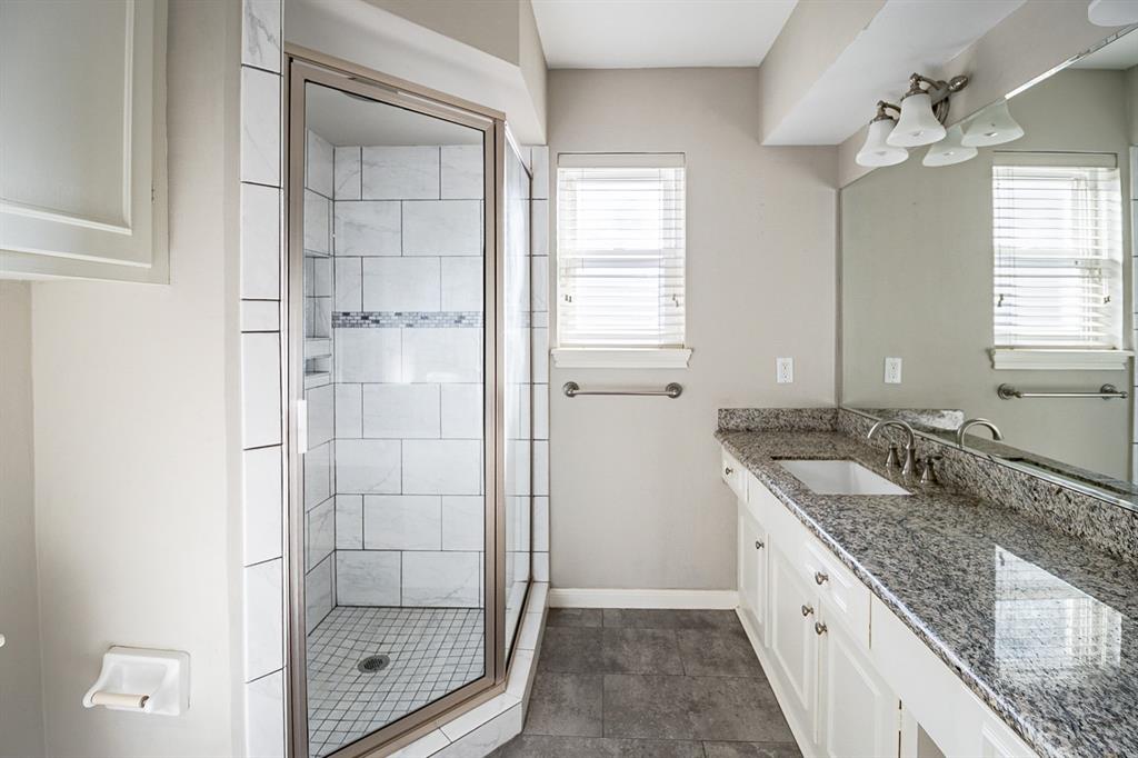 10043 1 Wickersham Lane, Houston, Texas 77042, 3 Bedrooms Bedrooms, 3 Rooms Rooms,2 BathroomsBathrooms,Single-family,For Sale,Wickersham,68106533