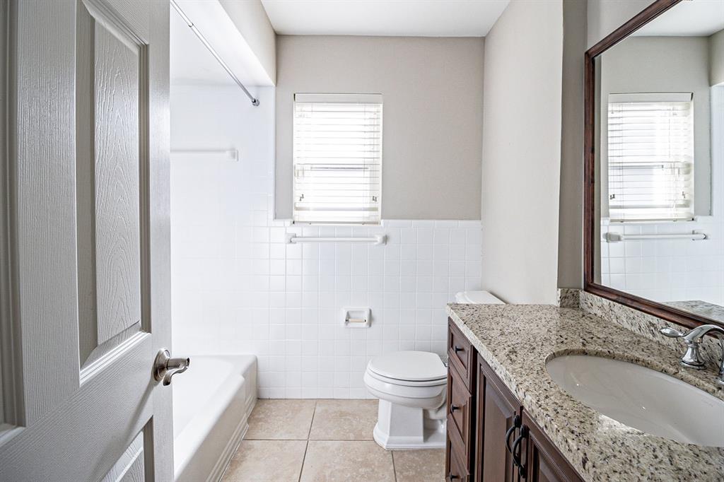 10043 1 Wickersham Lane, Houston, Texas 77042, 3 Bedrooms Bedrooms, 3 Rooms Rooms,2 BathroomsBathrooms,Single-family,For Sale,Wickersham,68106533