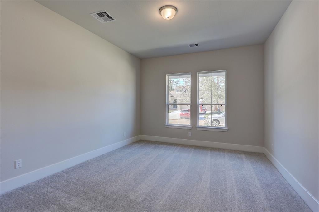 115 2 Keechie Creek Court, Conroe, Texas 77304, 4 Bedrooms Bedrooms, 17 Rooms Rooms,3 BathroomsBathrooms,Single-family,For Sale,Keechie Creek,55728643