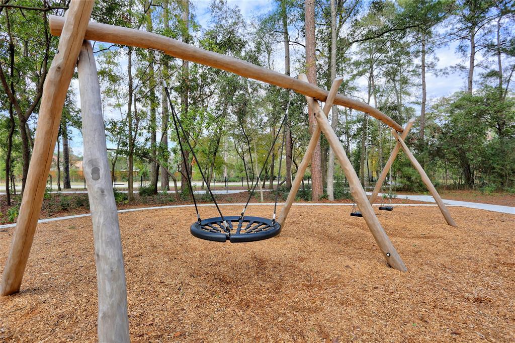 115 2 Keechie Creek Court, Conroe, Texas 77304, 4 Bedrooms Bedrooms, 17 Rooms Rooms,3 BathroomsBathrooms,Single-family,For Sale,Keechie Creek,55728643
