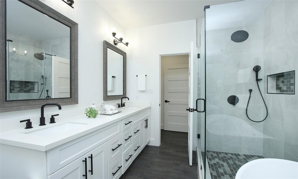 6741 2 Calhoun Road, Houston, Texas 77021, 3 Bedrooms Bedrooms, 10 Rooms Rooms,3 BathroomsBathrooms,Single-family,For Sale,Calhoun,60372580