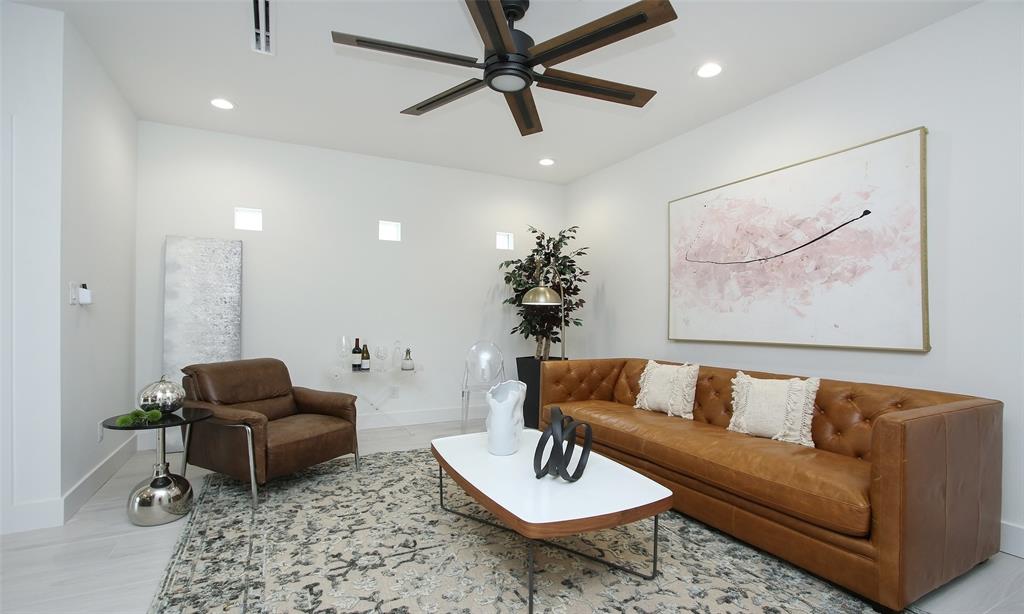 6741 2 Calhoun Road, Houston, Texas 77021, 3 Bedrooms Bedrooms, 10 Rooms Rooms,3 BathroomsBathrooms,Single-family,For Sale,Calhoun,60372580