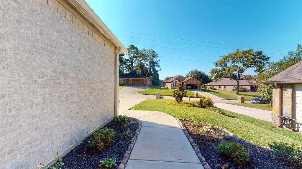 4806 2 Moonlight Drive, Willis, Texas 77318, 4 Bedrooms Bedrooms, 8 Rooms Rooms,2 BathroomsBathrooms,Single-family,For Sale,Moonlight,23489077