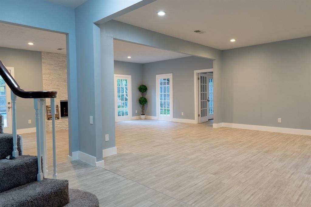 15730 2 Walkwood Drive, Houston, Texas 77079, 4 Bedrooms Bedrooms, 10 Rooms Rooms,2 BathroomsBathrooms,Single-family,For Sale,Walkwood,52649651