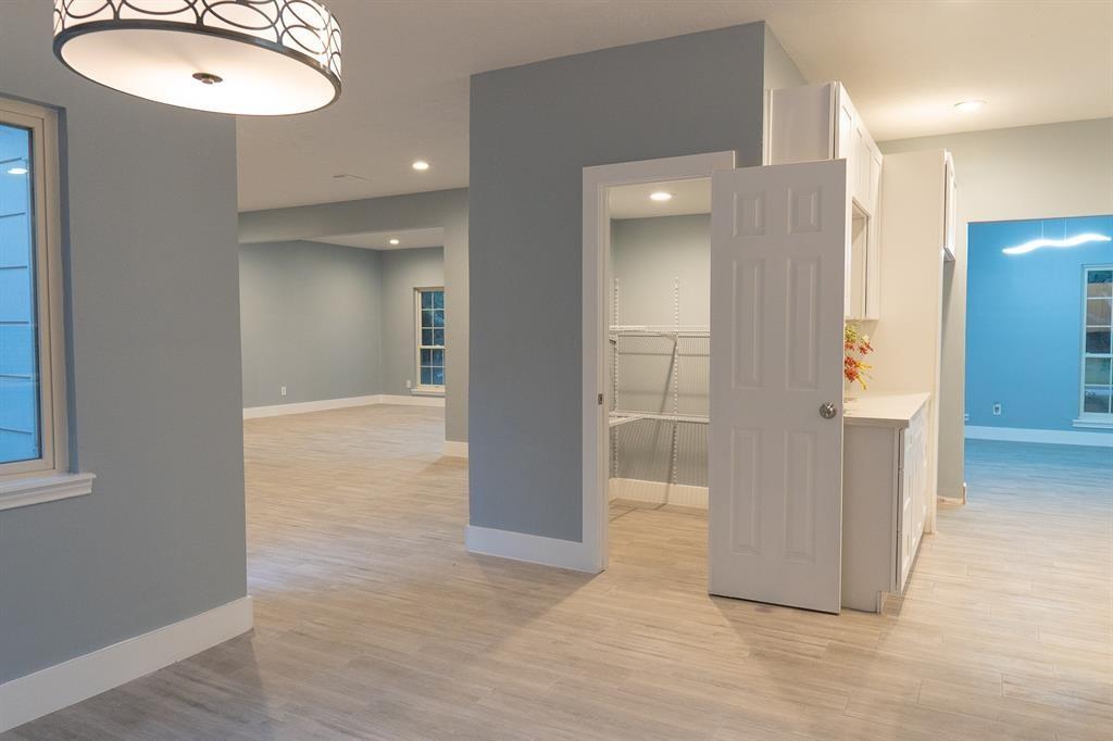 15730 2 Walkwood Drive, Houston, Texas 77079, 4 Bedrooms Bedrooms, 10 Rooms Rooms,2 BathroomsBathrooms,Single-family,For Sale,Walkwood,52649651