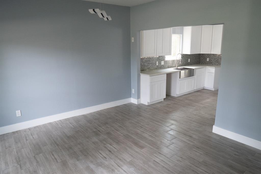15730 2 Walkwood Drive, Houston, Texas 77079, 4 Bedrooms Bedrooms, 10 Rooms Rooms,2 BathroomsBathrooms,Single-family,For Sale,Walkwood,52649651
