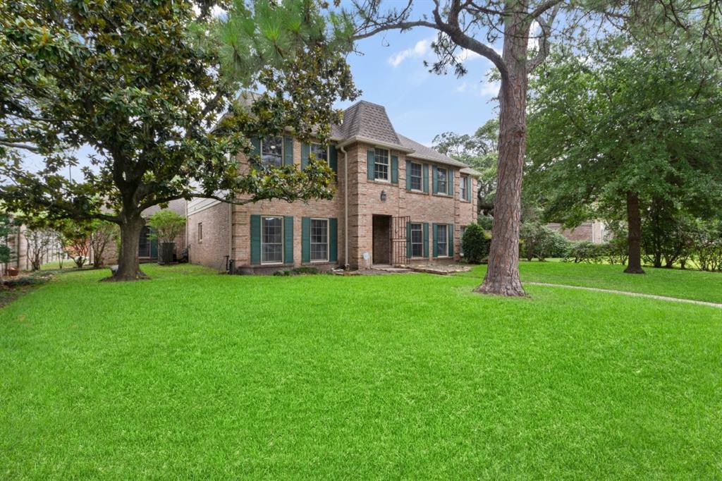 15730 2 Walkwood Drive, Houston, Texas 77079, 4 Bedrooms Bedrooms, 10 Rooms Rooms,2 BathroomsBathrooms,Single-family,For Sale,Walkwood,52649651