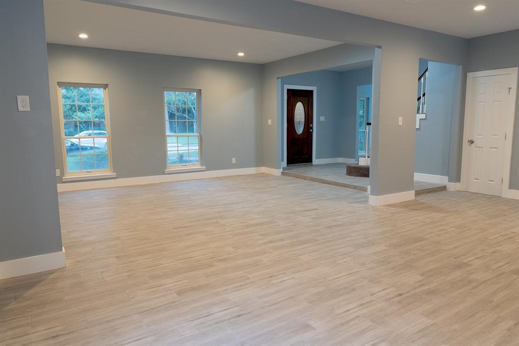 15730 2 Walkwood Drive, Houston, Texas 77079, 4 Bedrooms Bedrooms, 10 Rooms Rooms,2 BathroomsBathrooms,Single-family,For Sale,Walkwood,52649651