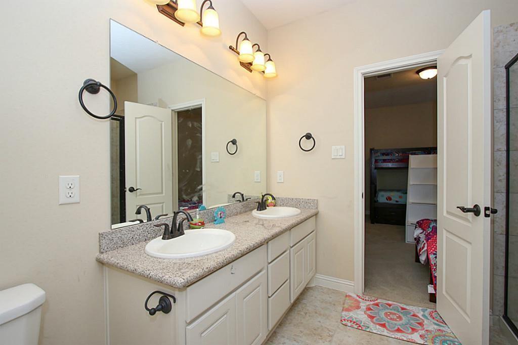17610 2 Lanarkshire Crossing, Richmond, Texas 77407, 5 Bedrooms Bedrooms, 9 Rooms Rooms,4 BathroomsBathrooms,Single-family,For Sale,Lanarkshire Crossing,86199395
