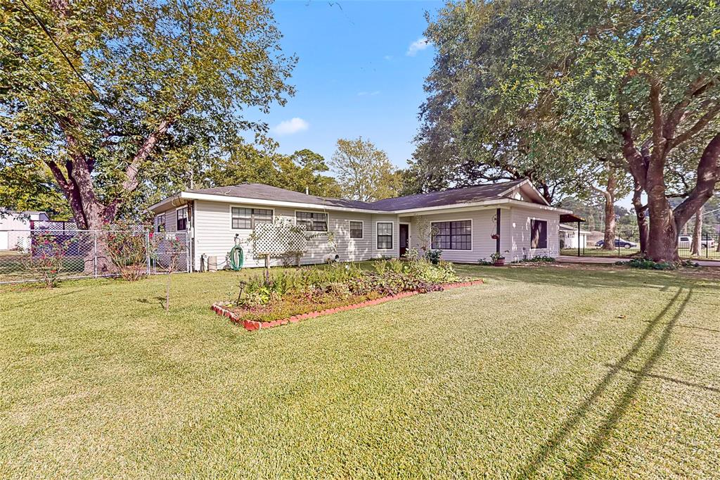 14934 1 Vera Drive, Houston, Texas 77396, 4 Bedrooms Bedrooms, 5 Rooms Rooms,2 BathroomsBathrooms,Single-family,For Sale,Vera,48506177