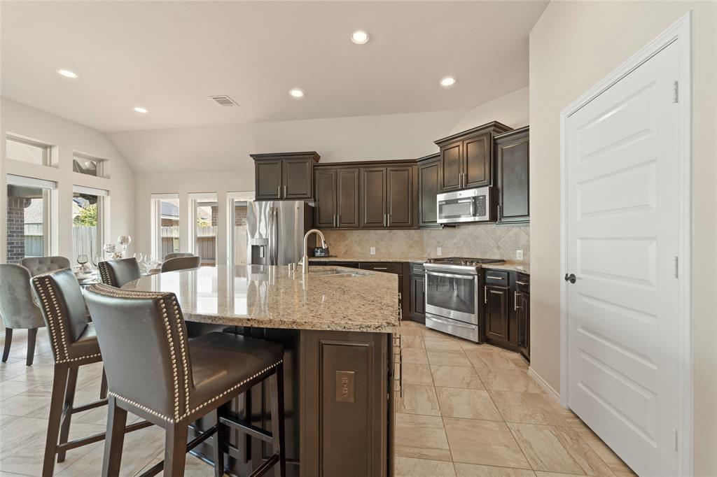 2341 1 Yaupon Park Lane, Manvel, Texas 77578, 4 Bedrooms Bedrooms, 6 Rooms Rooms,3 BathroomsBathrooms,Single-family,For Sale,Yaupon Park,52088580