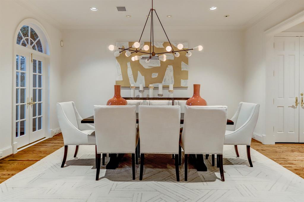 14 3 Eaton Square, Houston, Texas 77027, 3 Bedrooms Bedrooms, 10 Rooms Rooms,5 BathroomsBathrooms,Single-family,For Sale,Eaton,66322726