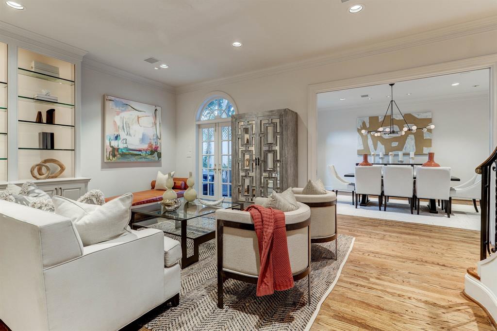 14 3 Eaton Square, Houston, Texas 77027, 3 Bedrooms Bedrooms, 10 Rooms Rooms,5 BathroomsBathrooms,Single-family,For Sale,Eaton,66322726