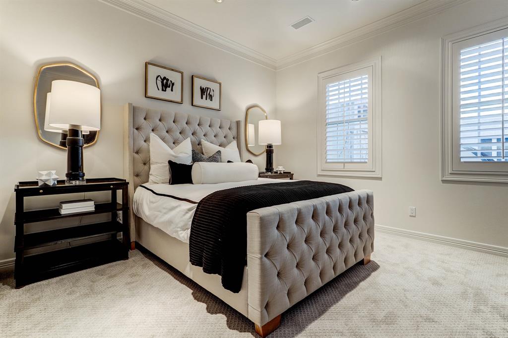 14 3 Eaton Square, Houston, Texas 77027, 3 Bedrooms Bedrooms, 10 Rooms Rooms,5 BathroomsBathrooms,Single-family,For Sale,Eaton,66322726