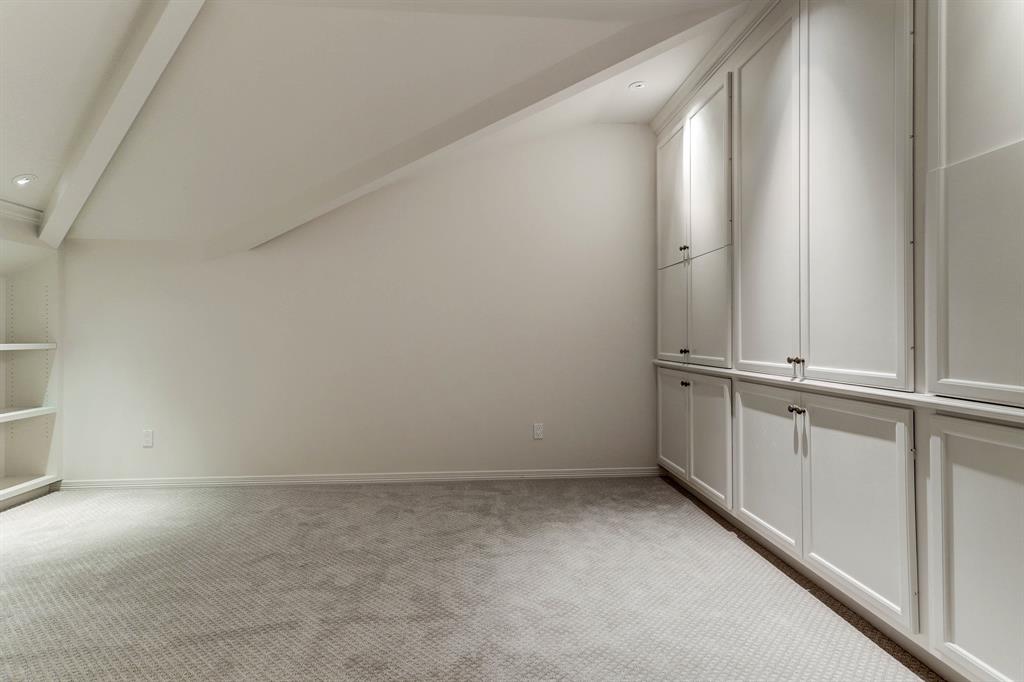 14 3 Eaton Square, Houston, Texas 77027, 3 Bedrooms Bedrooms, 10 Rooms Rooms,5 BathroomsBathrooms,Single-family,For Sale,Eaton,66322726