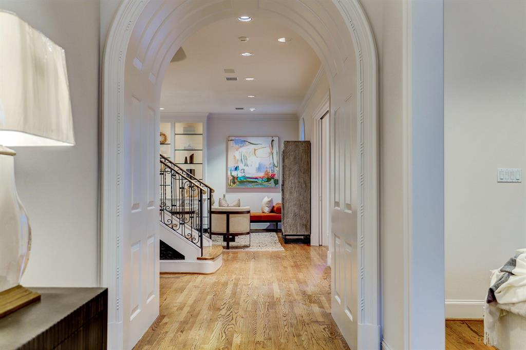 14 3 Eaton Square, Houston, Texas 77027, 3 Bedrooms Bedrooms, 10 Rooms Rooms,5 BathroomsBathrooms,Single-family,For Sale,Eaton,66322726