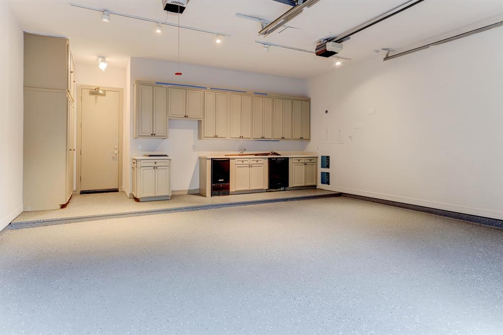 14 3 Eaton Square, Houston, Texas 77027, 3 Bedrooms Bedrooms, 10 Rooms Rooms,5 BathroomsBathrooms,Single-family,For Sale,Eaton,66322726