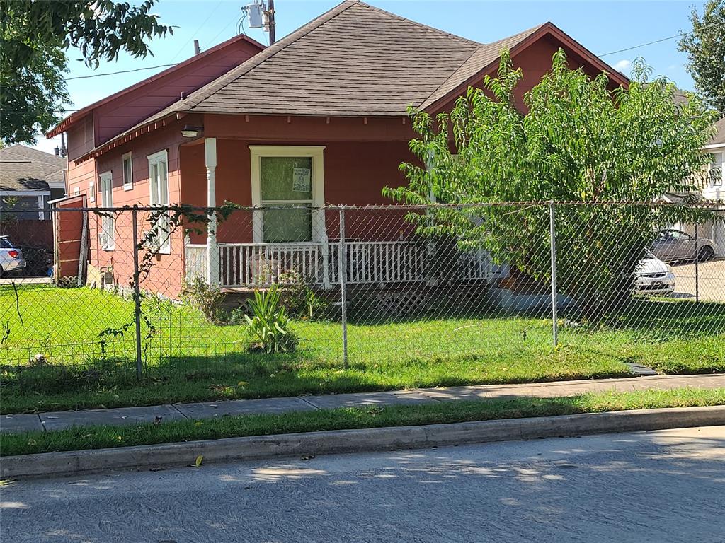 1111 1 Enid Street, Houston, Texas 77009, 3 Bedrooms Bedrooms, 5 Rooms Rooms,3 BathroomsBathrooms,Single-family,For Sale,Enid,94766798