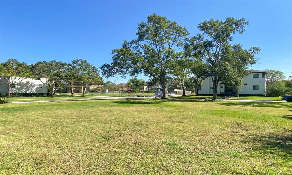 5002 Glenmeadow Drive, Houston, Texas 77096, ,Lots,For Sale,Glenmeadow,32664897