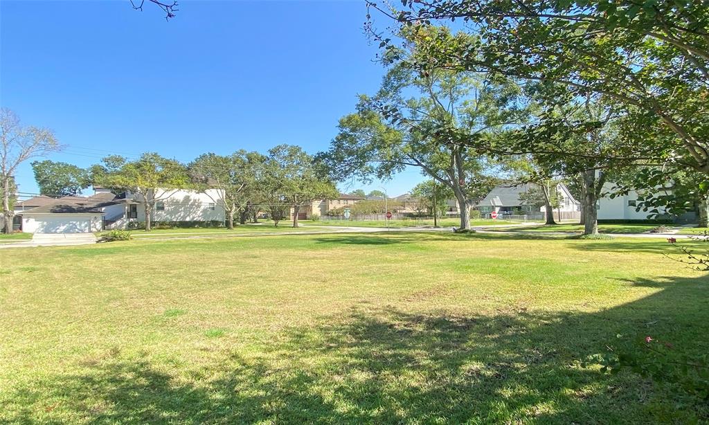 5002 Glenmeadow Drive, Houston, Texas 77096, ,Lots,For Sale,Glenmeadow,32664897