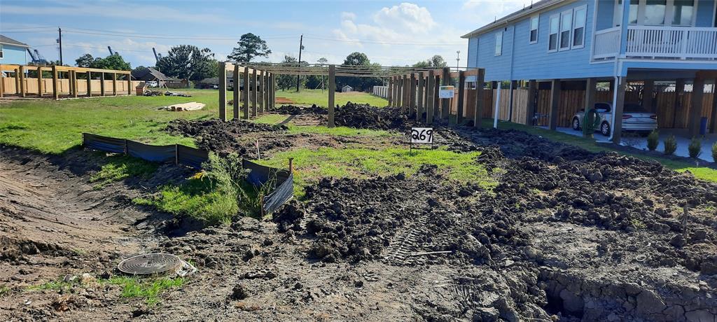 269 1 Bay Oaks Drive, La Porte, Texas 77571, 4 Bedrooms Bedrooms, 6 Rooms Rooms,3 BathroomsBathrooms,Single-family,For Sale,Bay Oaks,82713691