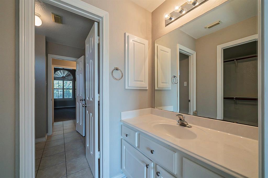 15910 2 Crooked Lake Way, Cypress, Texas 77433, 5 Bedrooms Bedrooms, 5 Rooms Rooms,3 BathroomsBathrooms,Single-family,For Sale,Crooked Lake,56237614