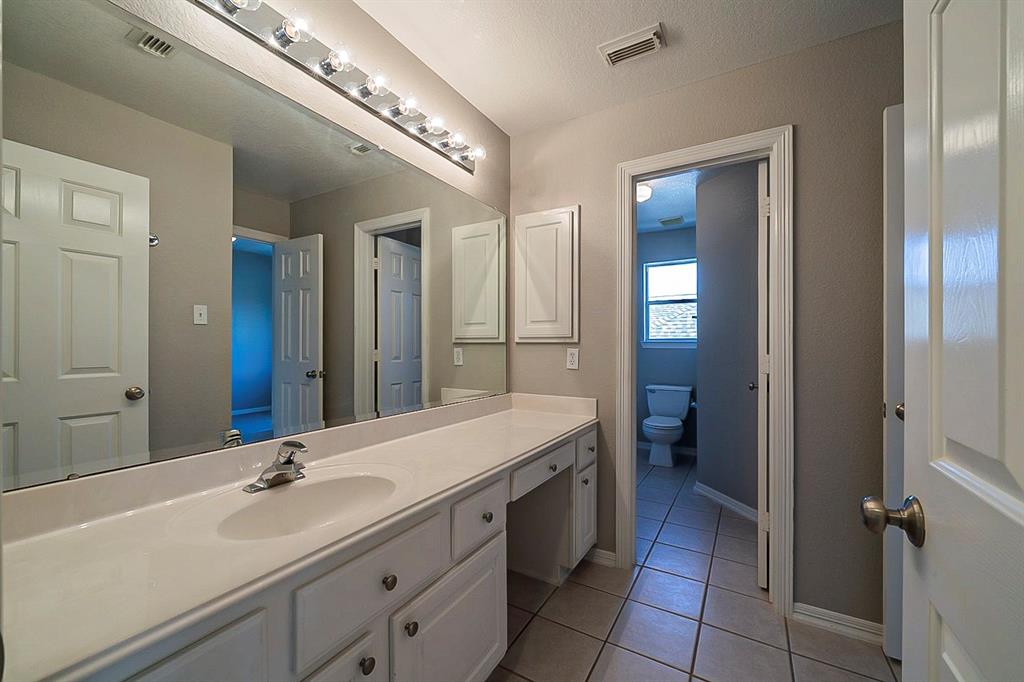15910 2 Crooked Lake Way, Cypress, Texas 77433, 5 Bedrooms Bedrooms, 5 Rooms Rooms,3 BathroomsBathrooms,Single-family,For Sale,Crooked Lake,56237614