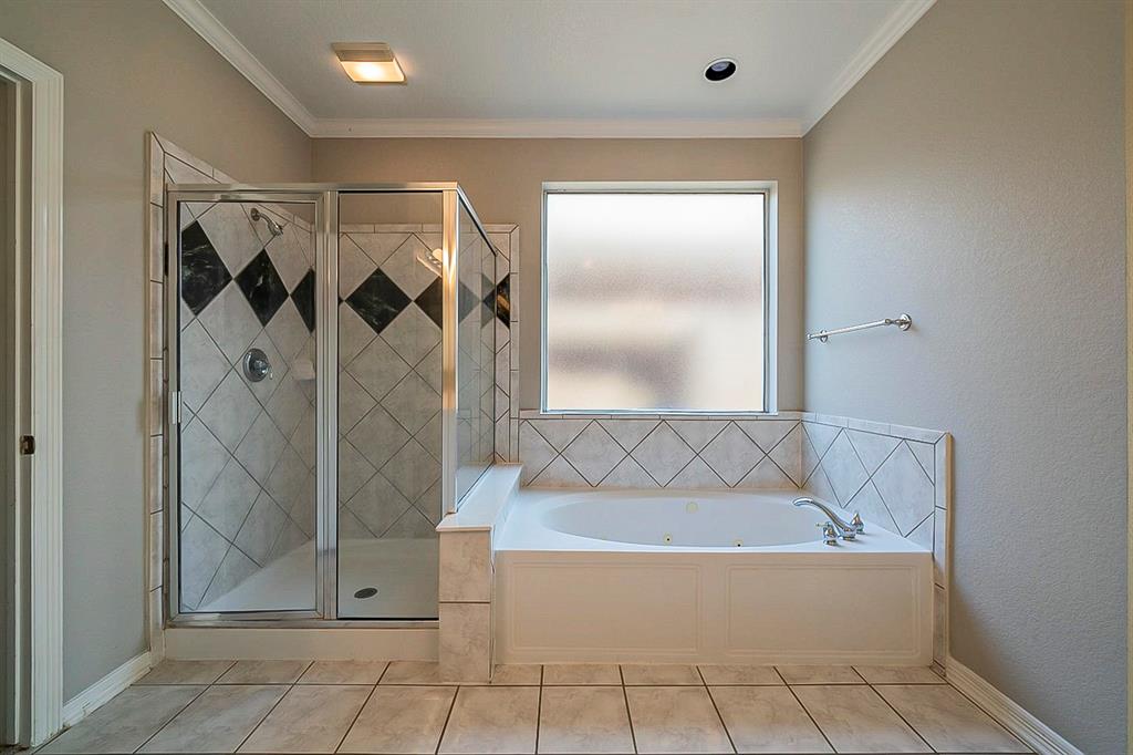 15910 2 Crooked Lake Way, Cypress, Texas 77433, 5 Bedrooms Bedrooms, 5 Rooms Rooms,3 BathroomsBathrooms,Single-family,For Sale,Crooked Lake,56237614