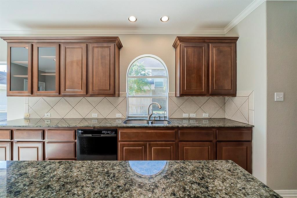 15910 2 Crooked Lake Way, Cypress, Texas 77433, 5 Bedrooms Bedrooms, 5 Rooms Rooms,3 BathroomsBathrooms,Single-family,For Sale,Crooked Lake,56237614