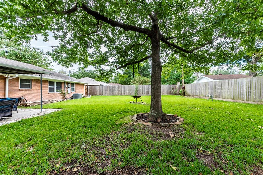 2219 1 Cheshire Lane, Houston, Texas 77018, 3 Bedrooms Bedrooms, 6 Rooms Rooms,1 BathroomBathrooms,Single-family,For Sale,Cheshire,47623817