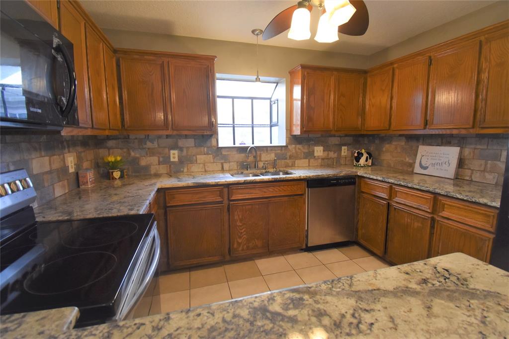 4009 2 Fatta Drive, Dickinson, Texas 77539, 3 Bedrooms Bedrooms, 6 Rooms Rooms,2 BathroomsBathrooms,Single-family,For Sale,Fatta,85421220